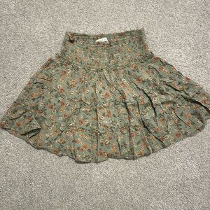 Floral Ruffle Mini skirt, size small.